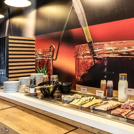 Ibis Budget Le Bourget 2*
