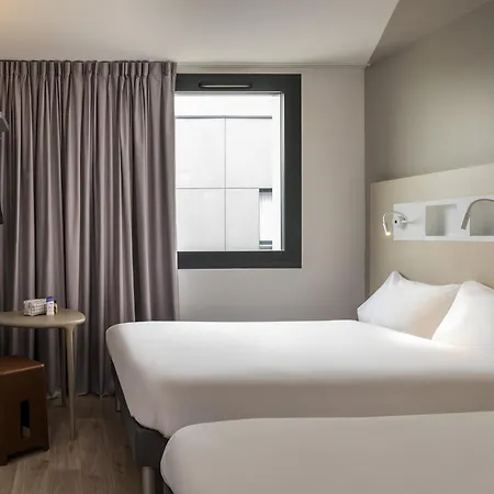 Ibis Budget Le Bourget فندق غونيس